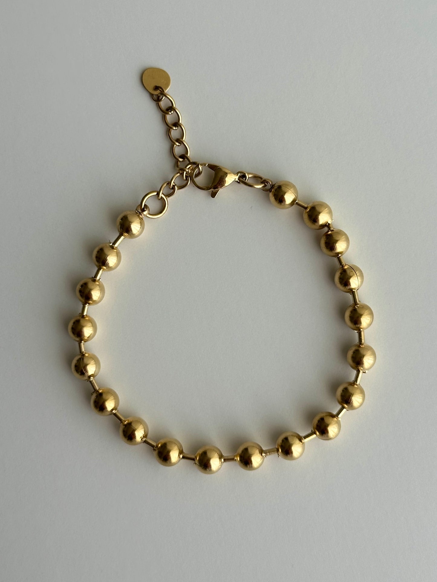Bracelet Noa doré à perles en acier inoxydable – Monalya