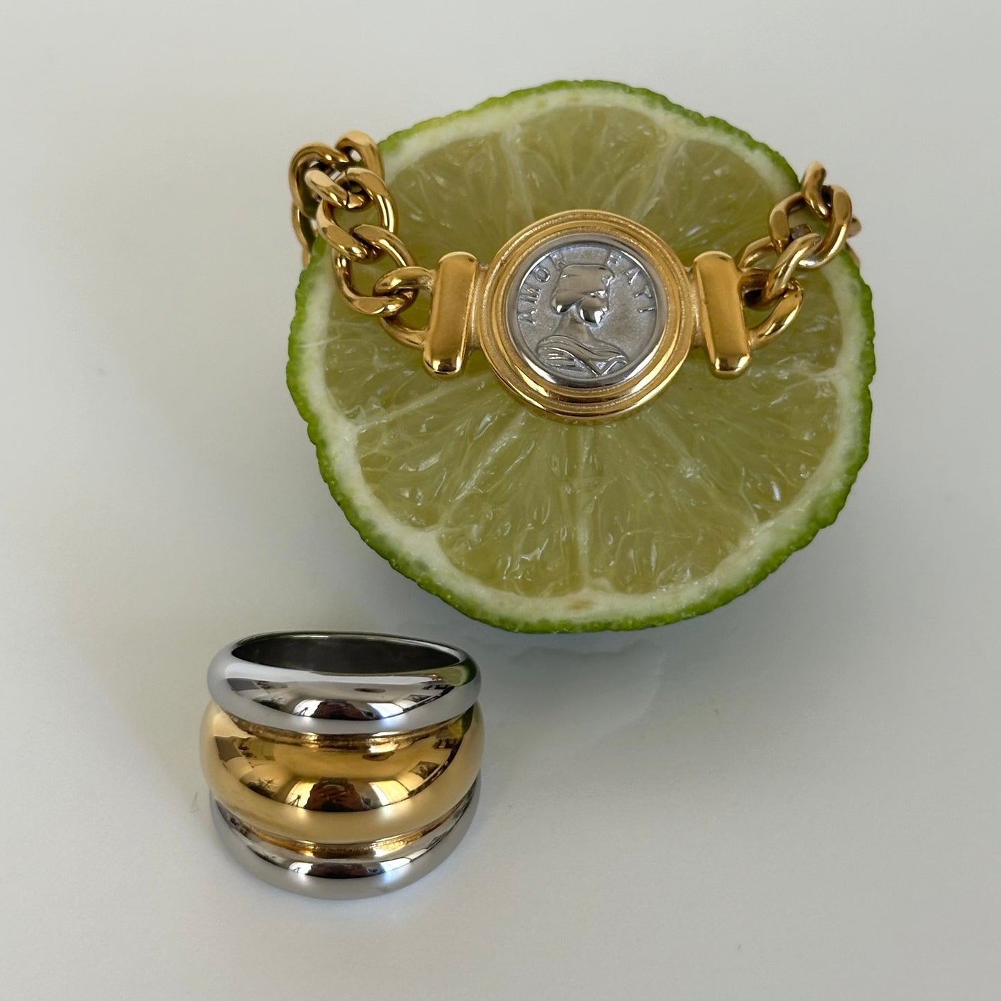 collier Fati acier inoxydable plaqué or 18k bicolore detail médaille argent 